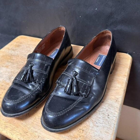 Bostonian Classics Kiltie Tassel Loafers. Black Size 10.5 EUC